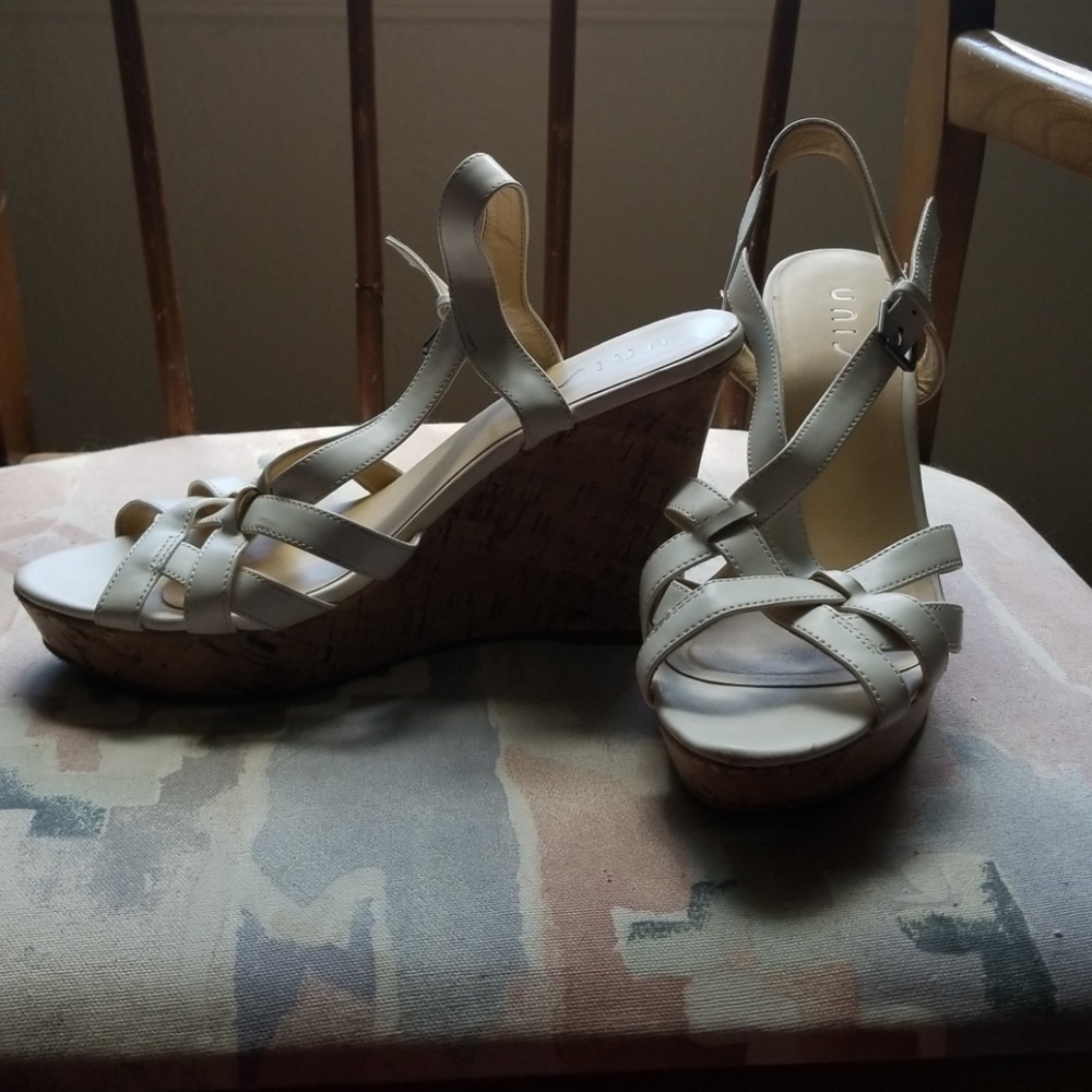 Platform like heels - Picture 1 of 4